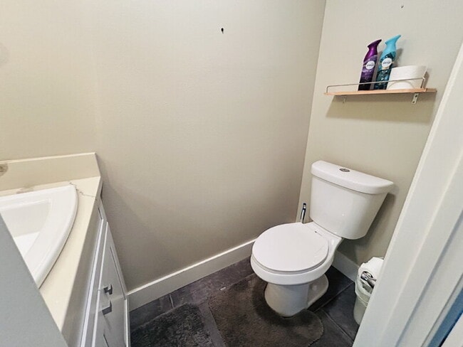 Building Photo - 134 Hartnell Pl