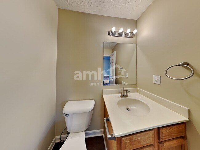 Building Photo - 2807 Presidential Dr