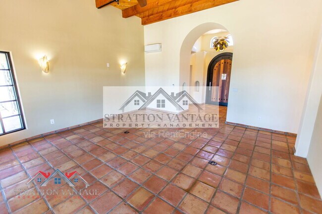 Building Photo - 39614 N 7th St