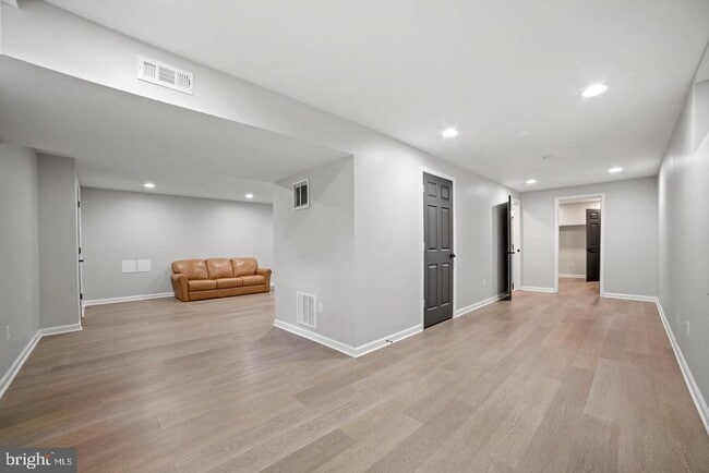 Building Photo - 5309 Tractor Ln