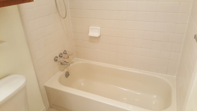 Building Photo - 9716 Summerwood Cir
