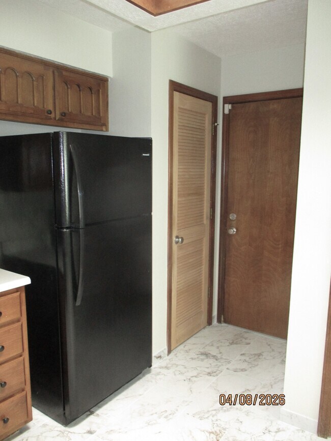 Building Photo - 10409 Camino Del Oso NE