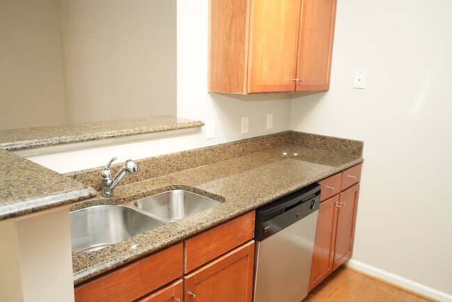 Building Photo - 745 Walker Square, Apt #3A