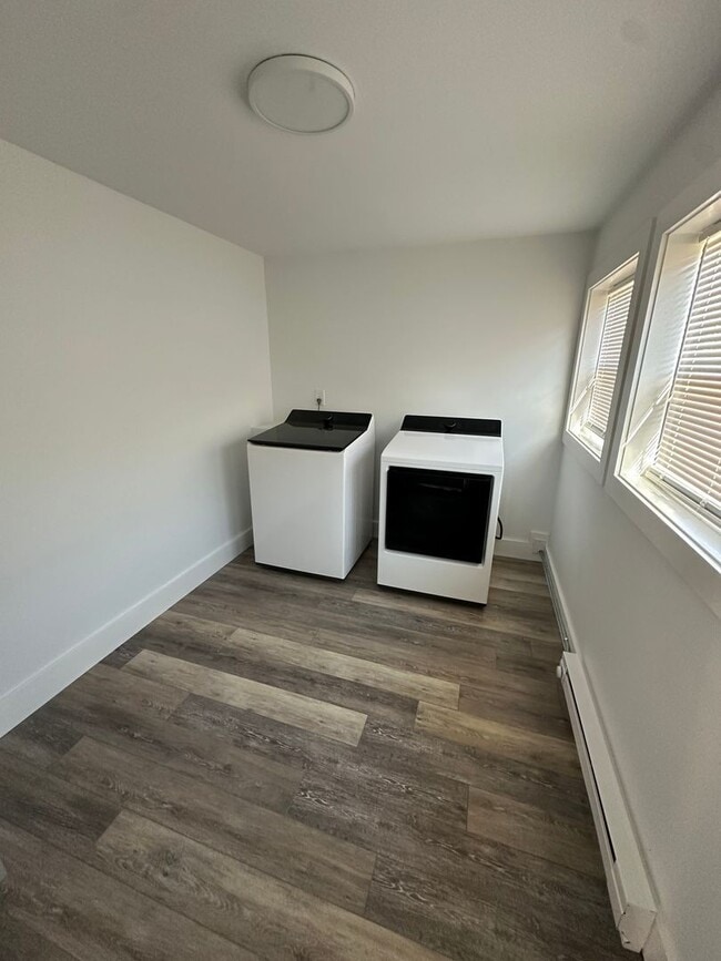 Building Photo - Cute 2BR, 1 Ba cottage in the country - Newly renovated