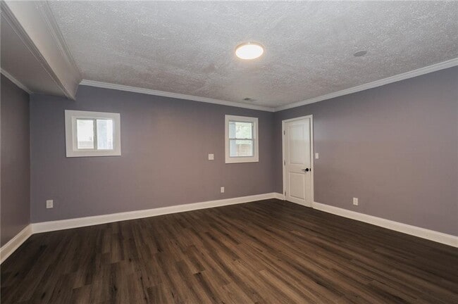 Building Photo - 870 Teton Ave SE