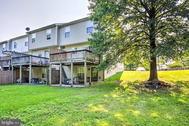 Building Photo - 213 Copperfield Ln