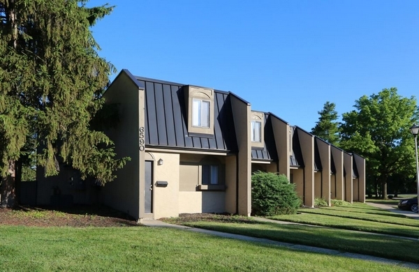 Building Exterior - Chandler Commons Apartments