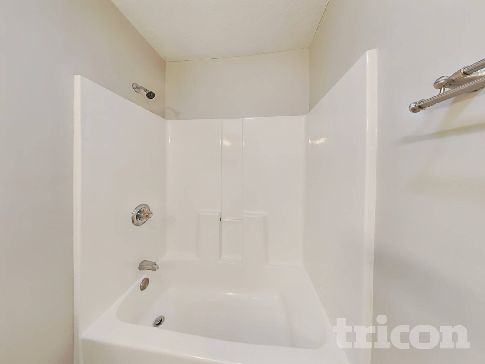 Building Photo - 2122 Center Way