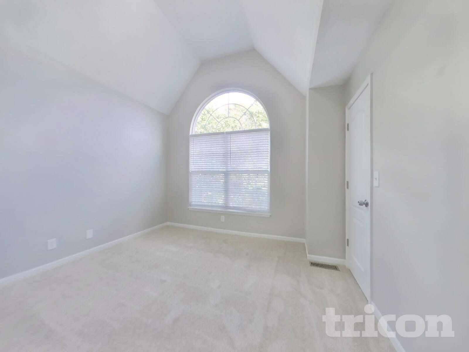 Building Photo - 2220 Makayla Ln