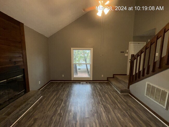 Building Photo - 6468 Kelmscot Ct