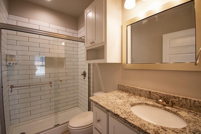 Building Photo - 1508 Avenue W