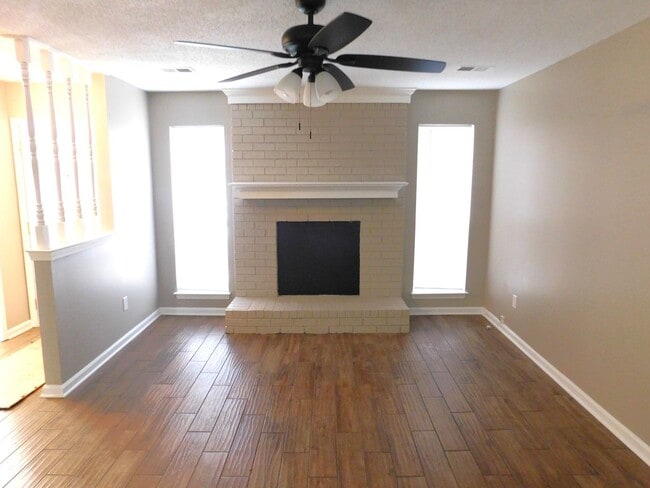 Building Photo - 8078 Greenbrook Pkwy