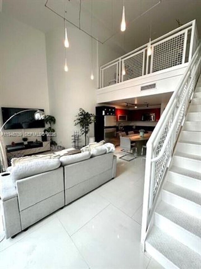 Building Photo - 253 NE 2nd St