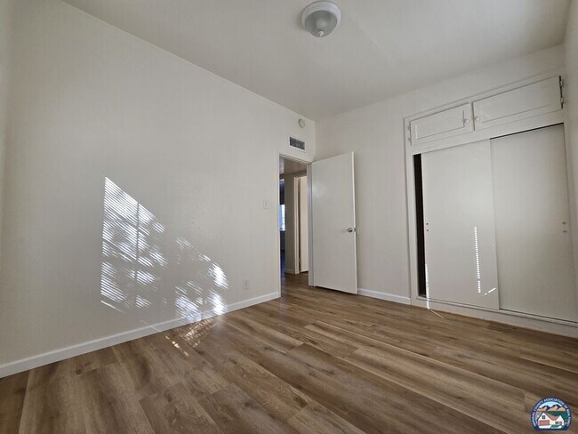 Building Photo - 1467 Hamilton Ave