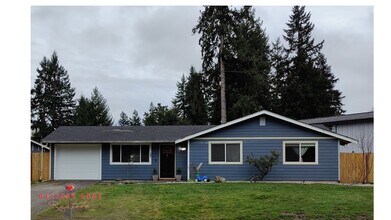 Building Photo - 910 Gregory Way SE