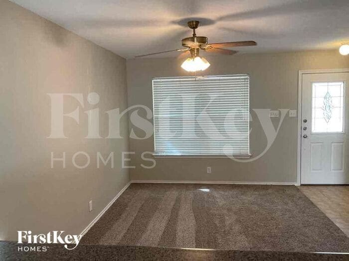 Building Photo - 511 Hampton Cove