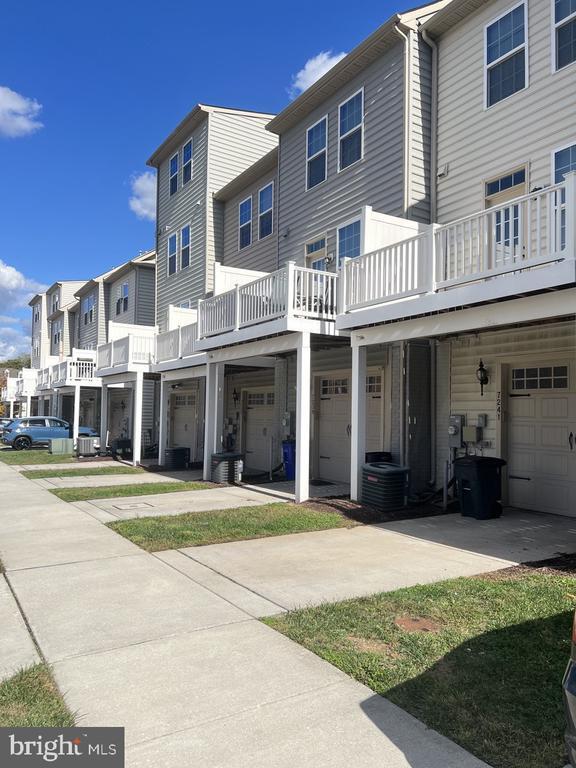 Building Photo - 7241 Yesterday Ln