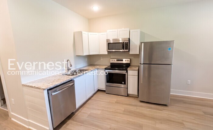 Building Photo - 5407 Hixson Pike