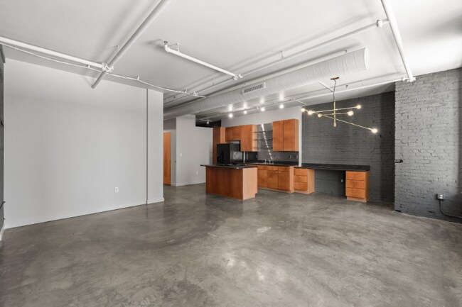 Building Photo - 1006 Olive St