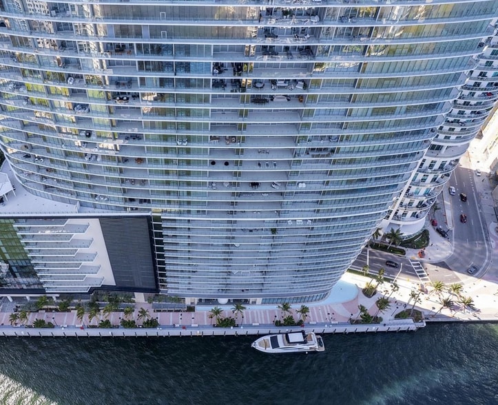 Building Photo - 300 Biscayne Boulevard Way