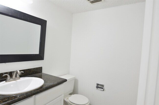 Building Photo - 2372 Triway Ln