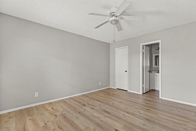 Building Photo - 618 Buckskin Dr