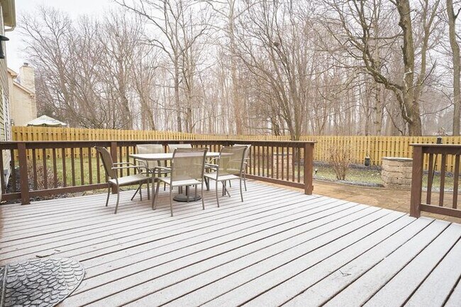 Building Photo - 4 BR with Great Floorplan in Carmel Schools!