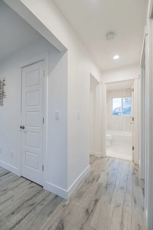 Building Photo - 1018 E 56th St