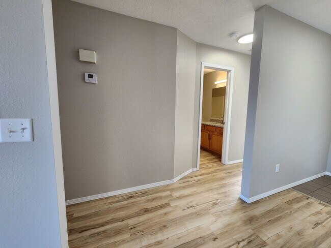 Building Photo - 209 W Wade St