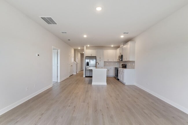 Building Photo - 730 Ebb Tide Rd