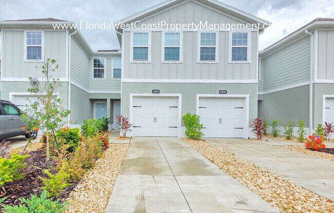 Primary Photo - OUTSTANDING TOWNHOME IN LAKEWOOD RANCH! 3 ...