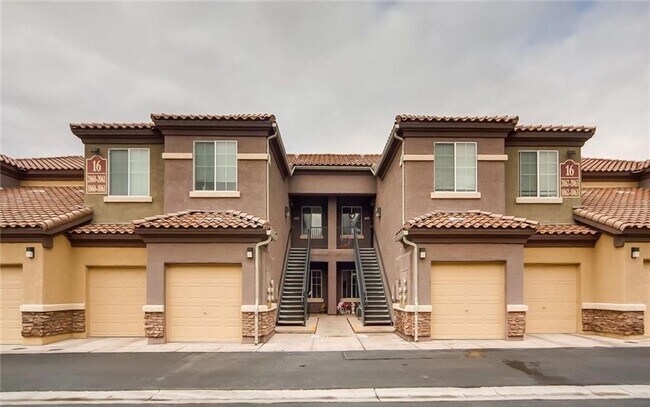 Primary Photo - STUNNING GATED CONDO UNIT 1ST FLOOR UNIT W...