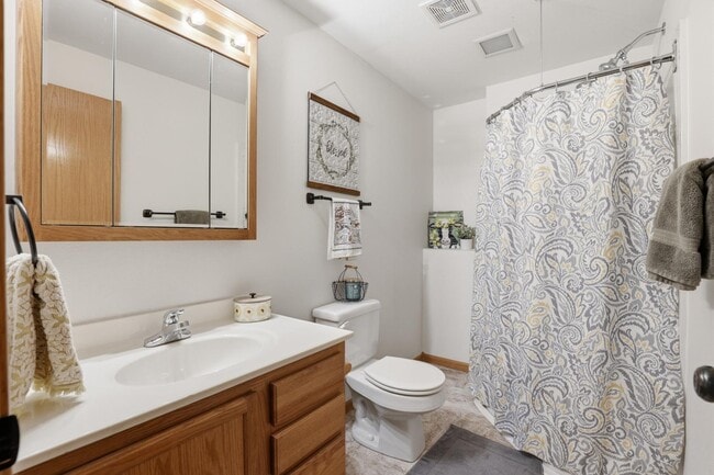 Building Photo - 4517 Three Rivers Dr