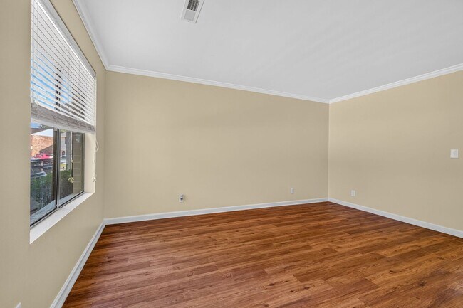 Building Photo - 6239 Lucille Dr