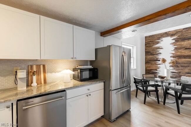 Building Photo - 4210 Clinton Ave