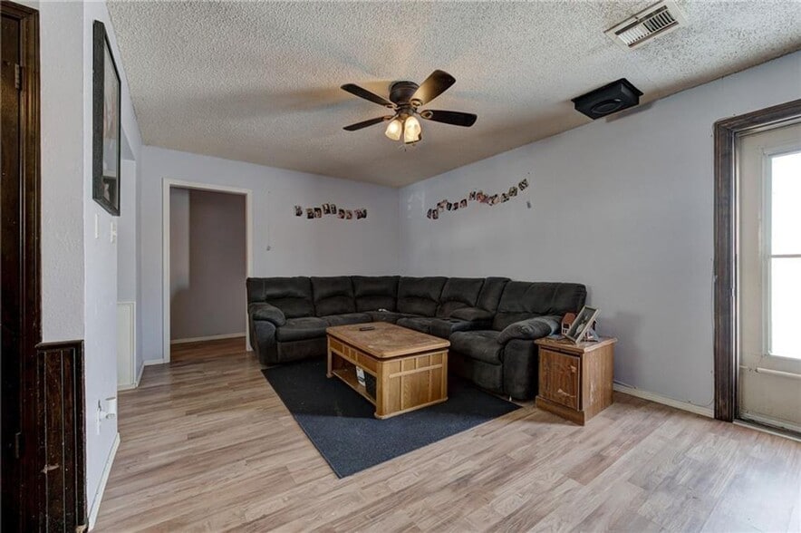 Building Photo - 330 Overton Dr