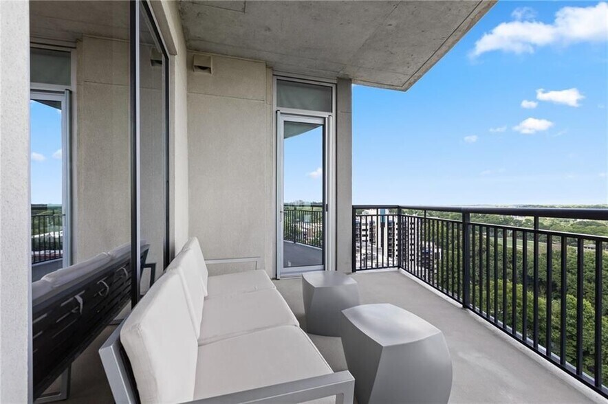 Building Photo - 222 12th St NE