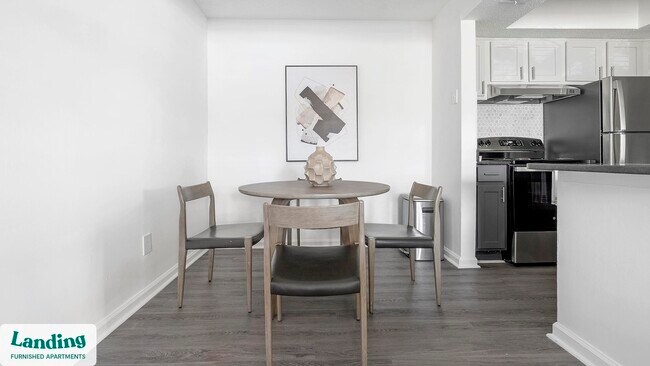 Building Photo - 2030 Northcliffe Dr