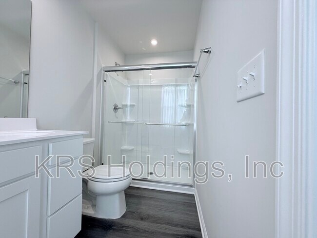 Building Photo - 379 Hunting Wood Dr
