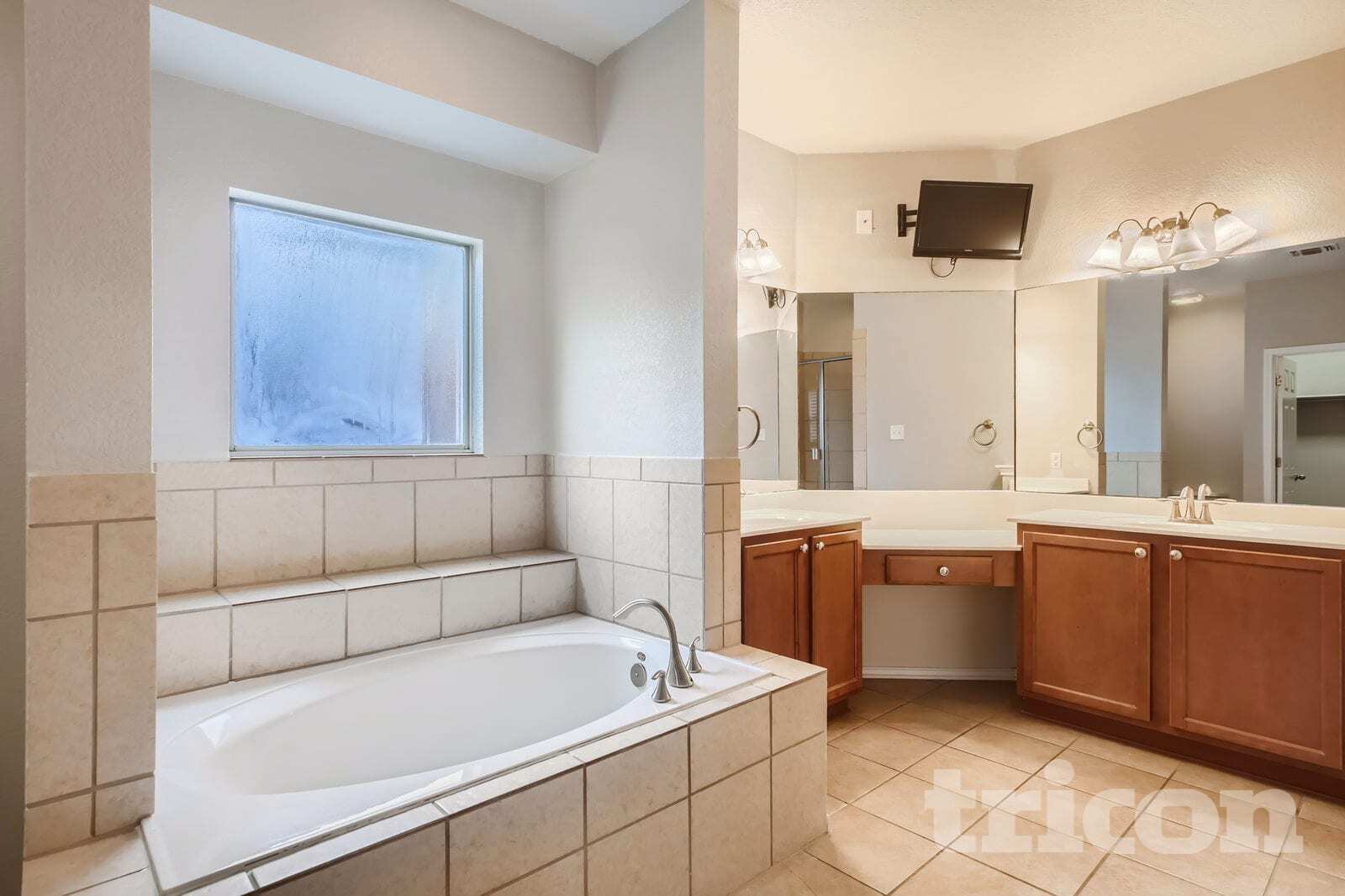 Building Photo - 5626 Cross Pond