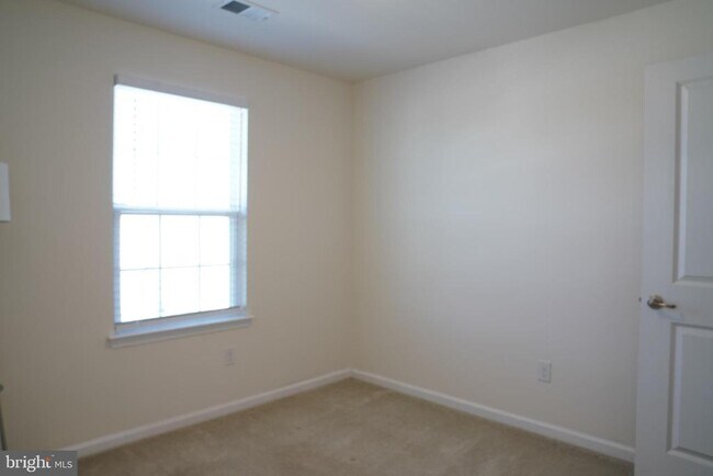 Building Photo - 132 Mulberry Dr