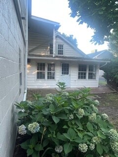 Back Entrance - 3875 N Buffalo Rd
