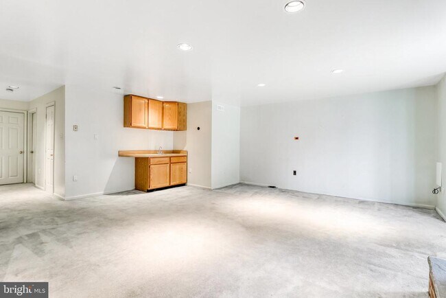 Building Photo - 3964 Rosebay Ct