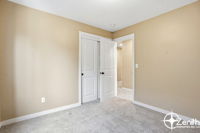 Building Photo - 4608 NE 91st Way