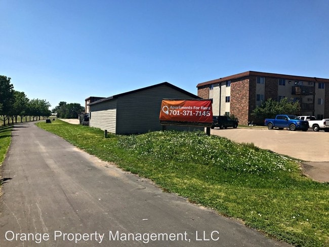 Building Photo - 701 Hwy Dr