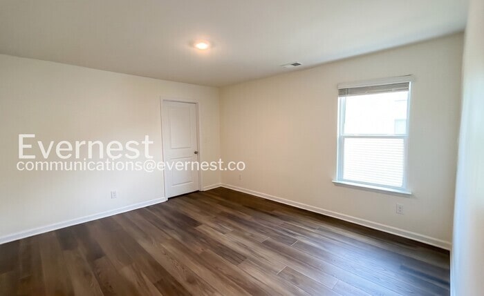 Building Photo - 2370 Tournament Dr