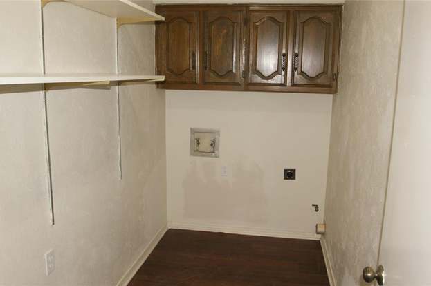 Building Photo - 1025 Cloverdale Ln