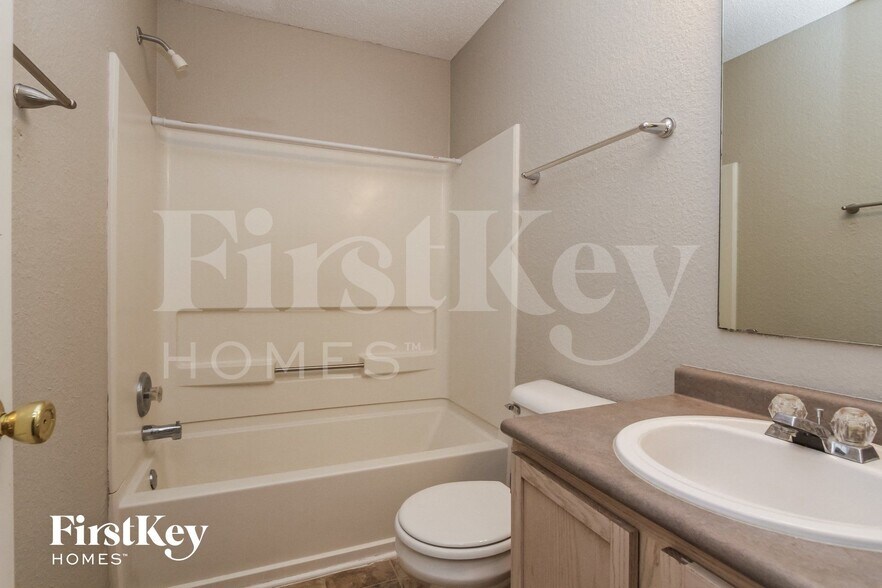 Building Photo - 4554 Redcliff S Ln