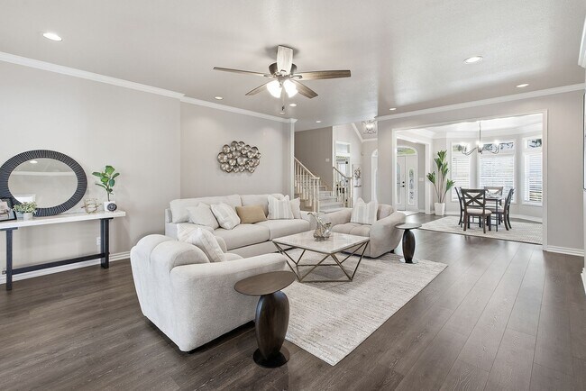 Building Photo - 408 W Fairway Ct
