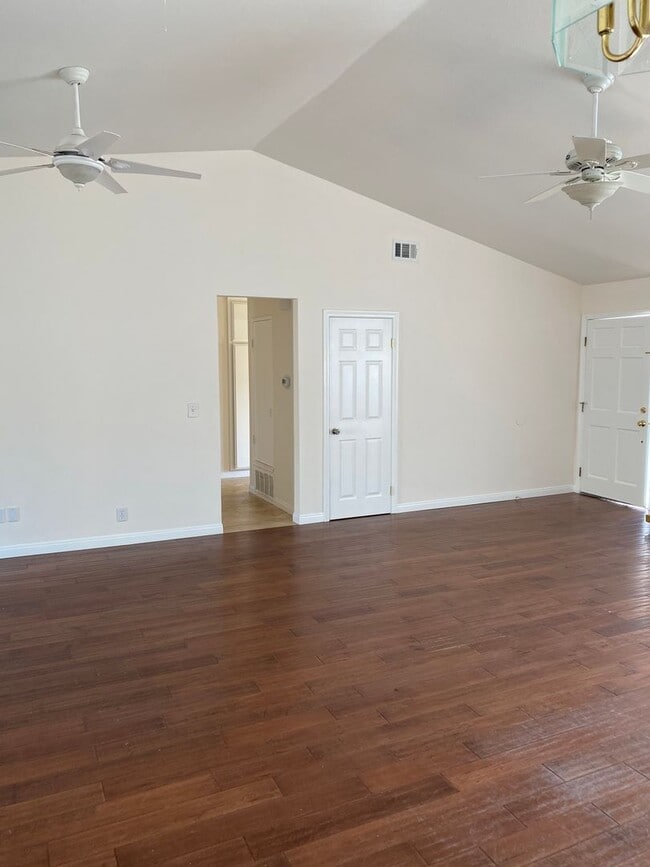 Building Photo - Remodeled 4 bed, 2 bath single story pool home